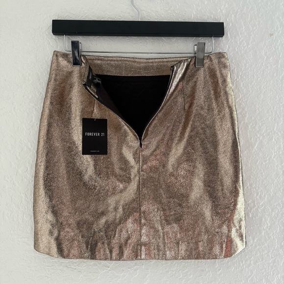 NWT Forever 21 Shimmery Gold Mini Skirt - Picture 4 of 5